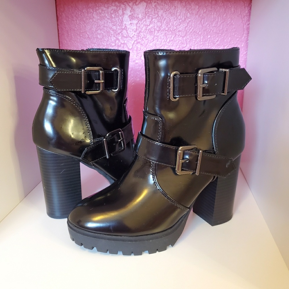 Brand New Fashion Nova Boots